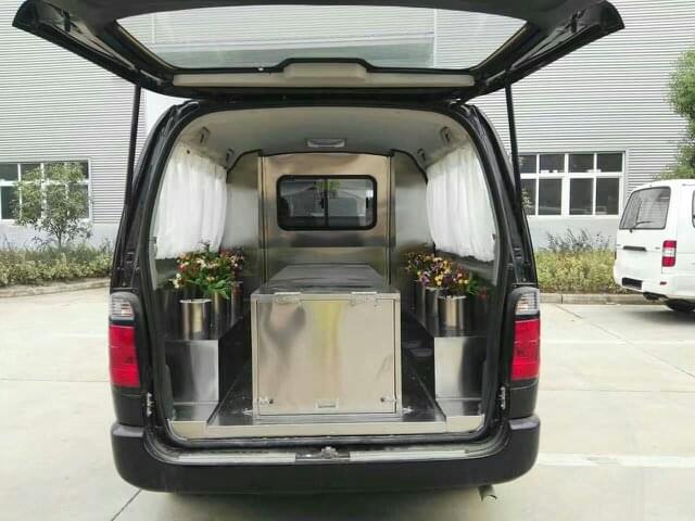 遗体运输车